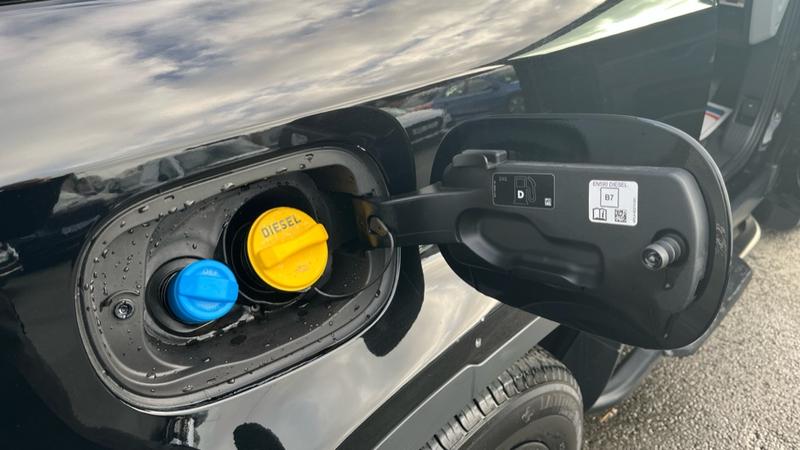 Used Land Rover Defender 2023 for sale - 77971235: Photo 29