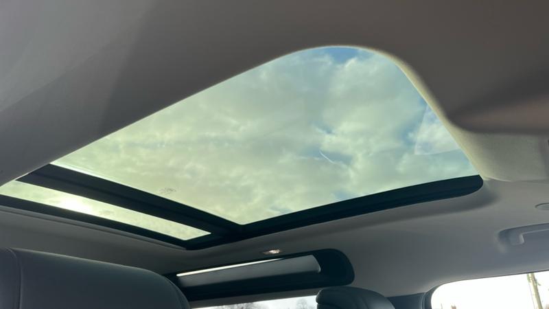 Used Land Rover Defender 2023 for sale - 77971235: Photo 37