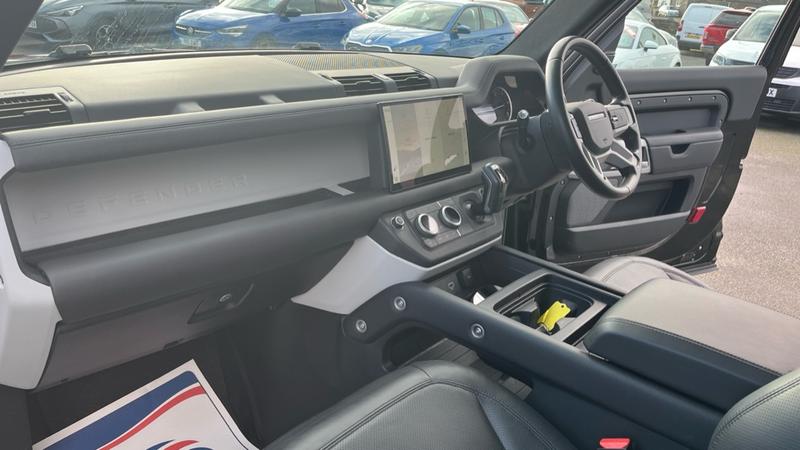Used Land Rover Defender 2023 for sale - 77971235: Photo 6