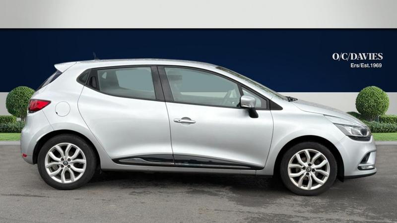 Used Renault Clio 2017 for sale - 77915632: Photo 2