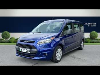 Used Ford Grand Tourneo Connect 2017 for sale - 74917477: Photo