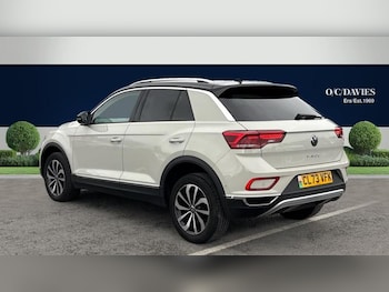 Used Volkswagen T-Roc 2023 for sale - 76830292: Photo