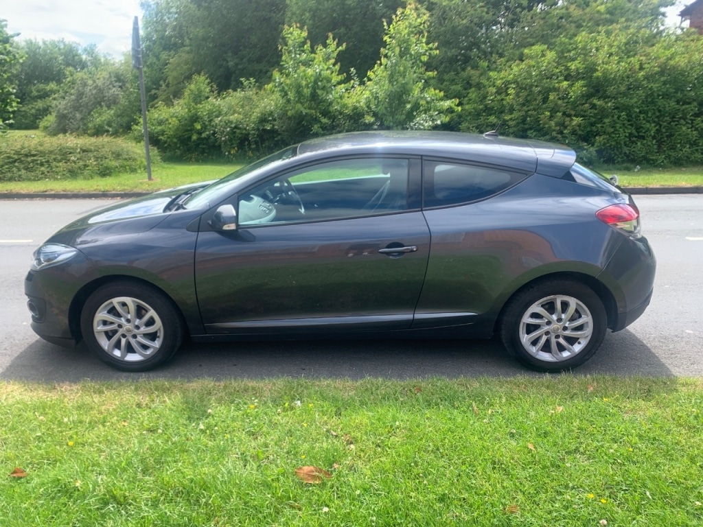 Used Renault Megane 2014 for sale - 77107087: Photo 2