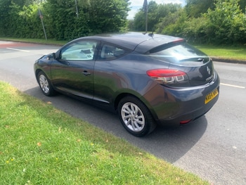 Used Renault Megane 2014 for sale - 77107087: Photo