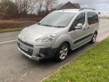 Used Peugeot Partner Tepee 2015 for sale - 77421347: Photo