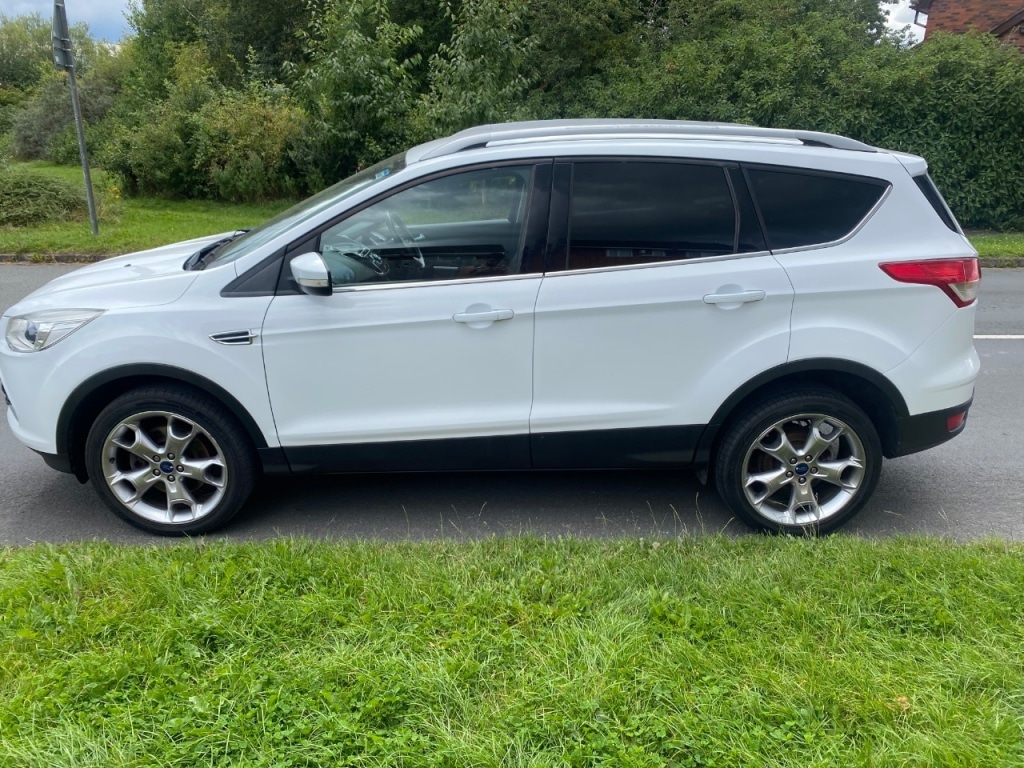 Used Ford Kuga 2015 for sale - 77107058: Photo 2