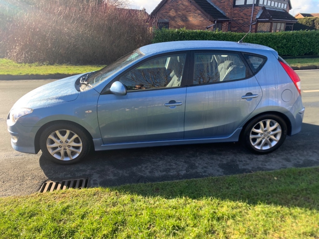 Used Hyundai i30 2011 for sale - 77107091: Photo 2