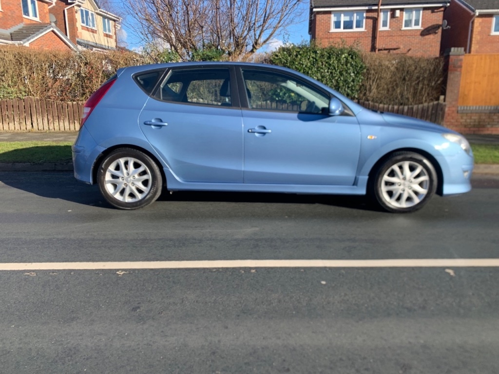 Used Hyundai i30 2011 for sale - 77107091: Photo 7