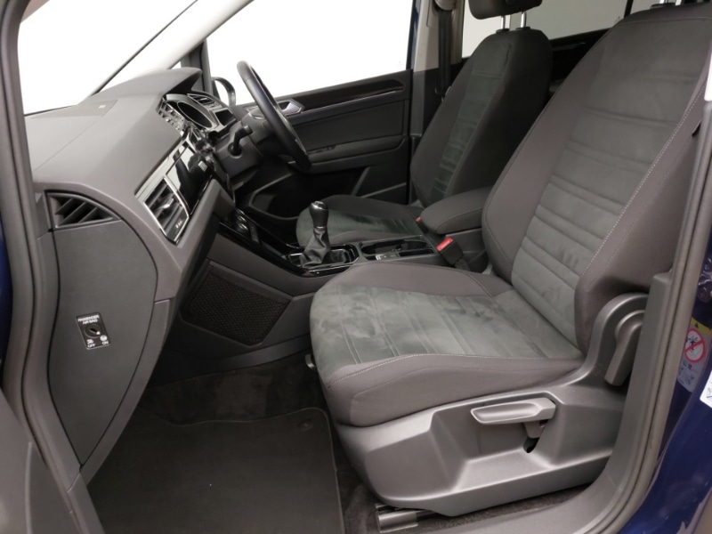 Used Volkswagen Touran 2018 for sale - 76621818: Photo 5