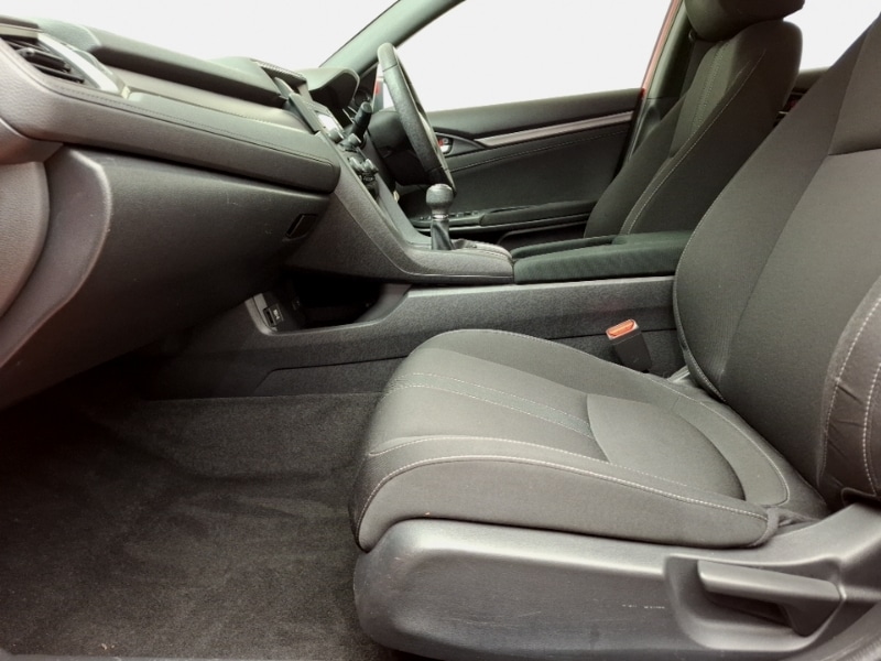 Used Honda Civic 2018 for sale - 76571751: Photo 5