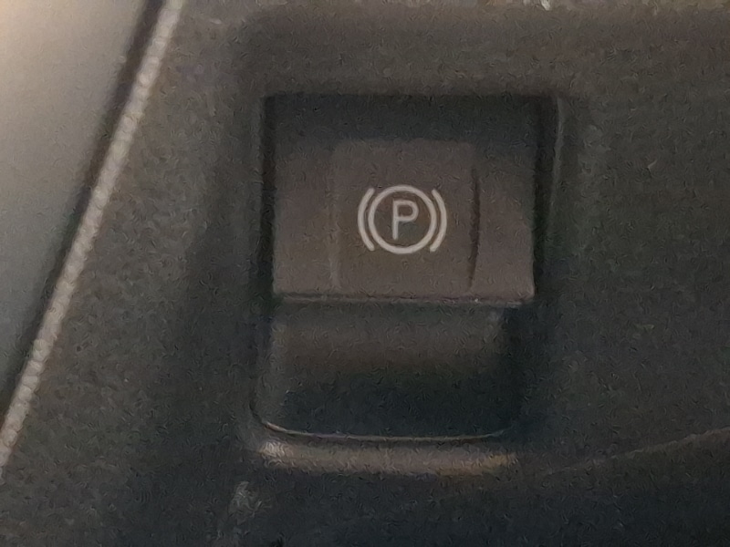 Used Toyota Avensis 2017 for sale - 76493180: Photo 19