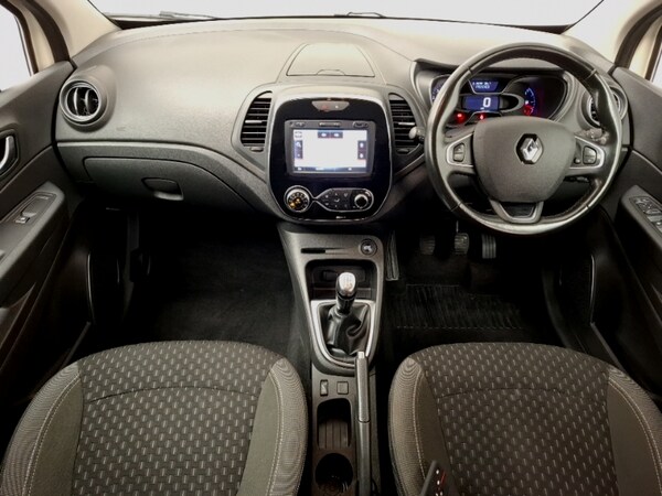 Used Renault Captur 2017 for sale - 76289610: Photo 2