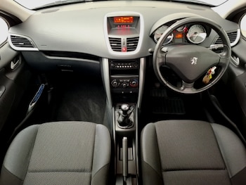Used Peugeot 207 2011 for sale - 77922690: Photo