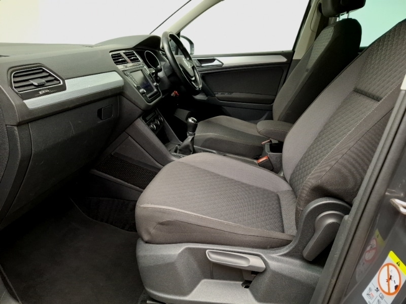 Used Volkswagen Tiguan 2017 for sale - 77600797: Photo 5