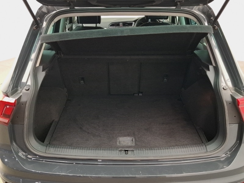 Used Volkswagen Tiguan 2017 for sale - 77600797: Photo 8