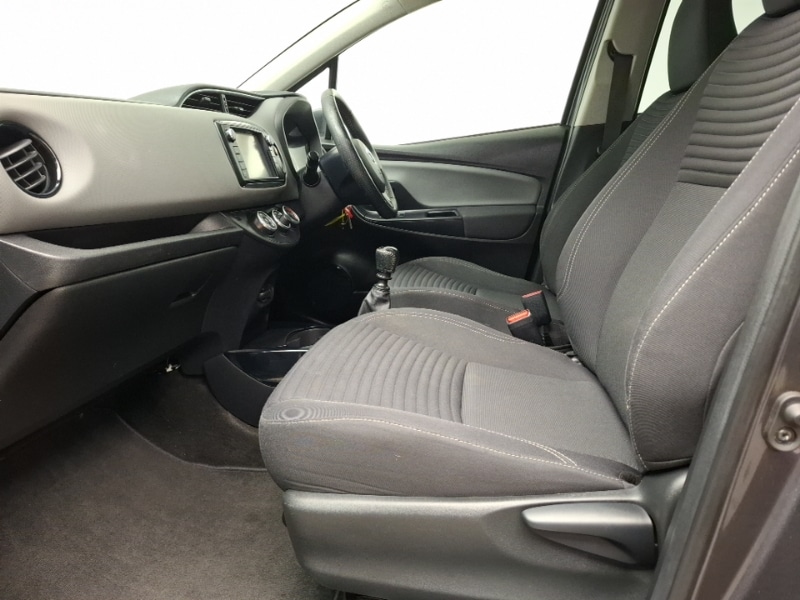 Used Toyota Yaris 2016 for sale - 77281540: Photo 5