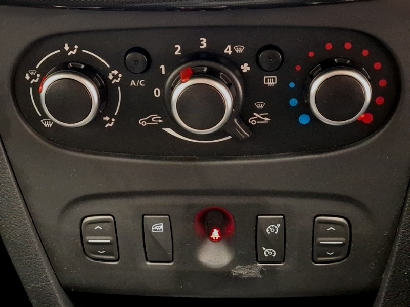 Used Dacia Sandero Stepway 2018 for sale - 77209510: Photo 15