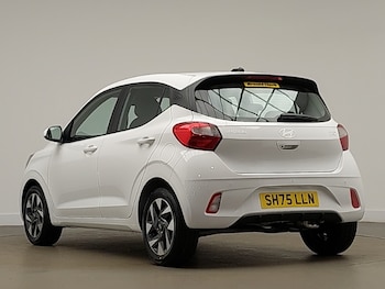 Used Hyundai i10 2025 for sale - 77115052: Photo