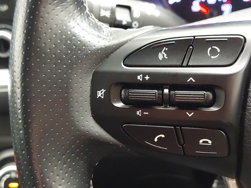 Used Kia Stonic 2018 for sale - 76925015: Photo 18