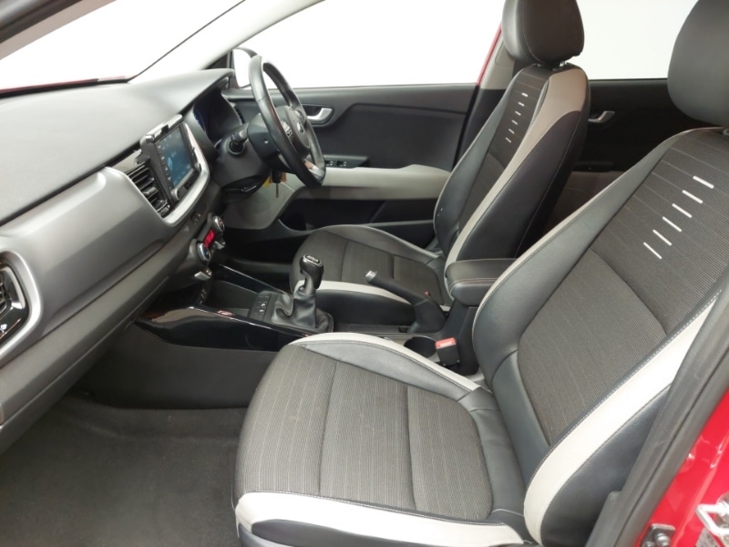 Used Kia Stonic 2018 for sale - 76925015: Photo 5