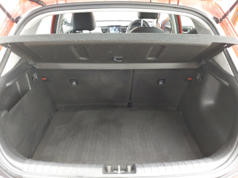 Used Kia Stonic 2018 for sale - 76925015: Photo 8