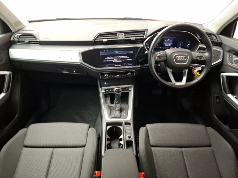 Used Audi Q3 2021 for sale - 76860682: Photo 2