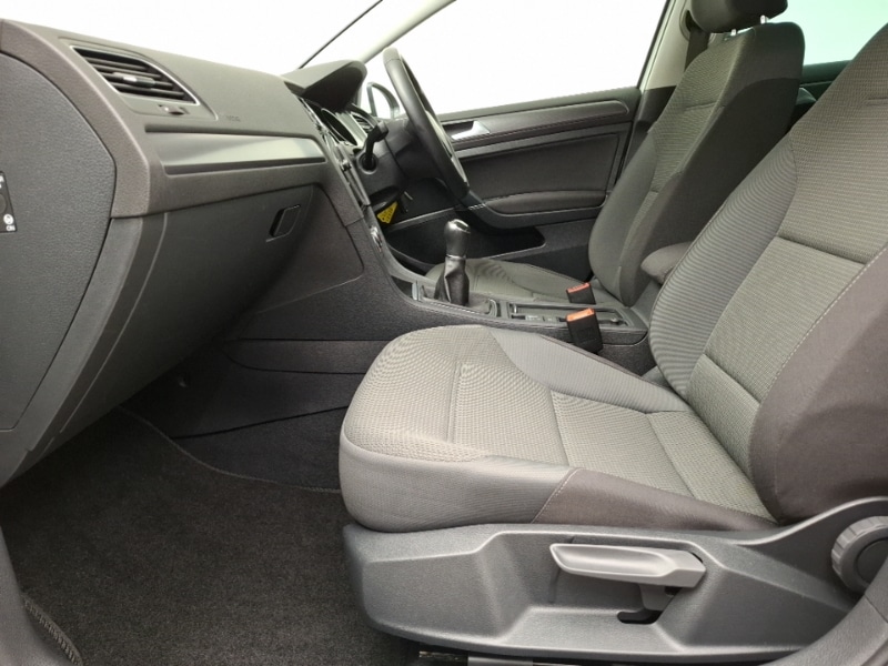 Used Volkswagen Golf 2019 for sale - 76629088: Photo 5