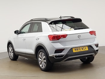 Used Volkswagen T-Roc 2018 for sale - 78877008: Photo