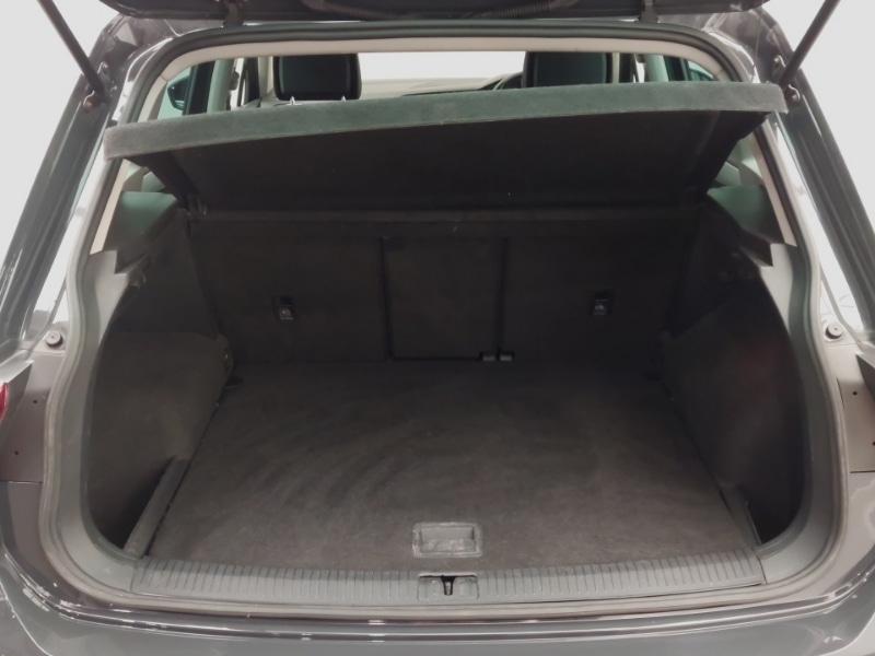 Used Volkswagen Tiguan 2017 for sale - 78126125: Photo 8