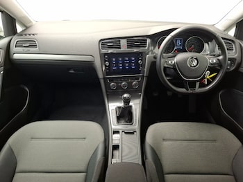 Used Volkswagen Golf 2017 for sale - 78327700: Photo