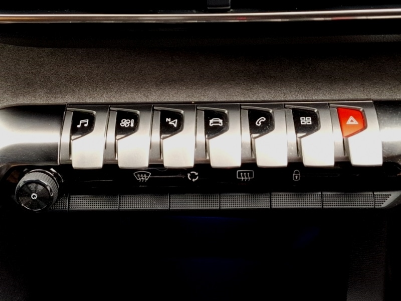 Used Peugeot 3008 2020 for sale - 76619094: Photo 16