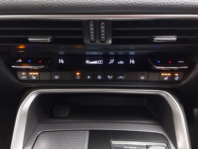 Used Mazda CX-60 2025 for sale - 76543685: Photo 17