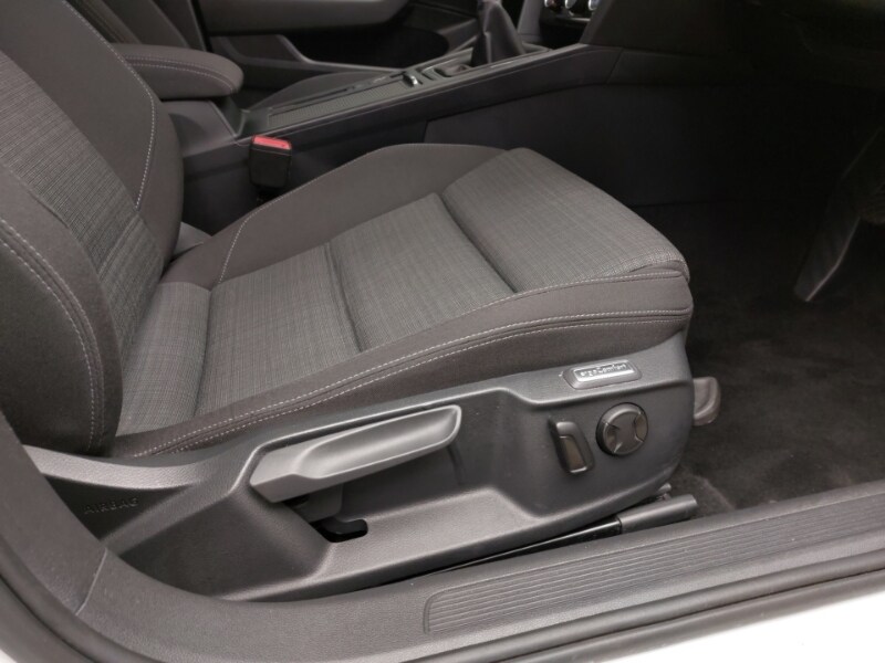 Used Volkswagen Passat 2021 for sale - 77663880: Photo 14