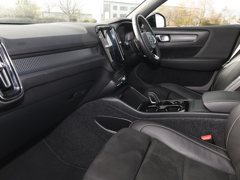 Used Volvo XC40 2020 for sale - 76533505: Photo 2