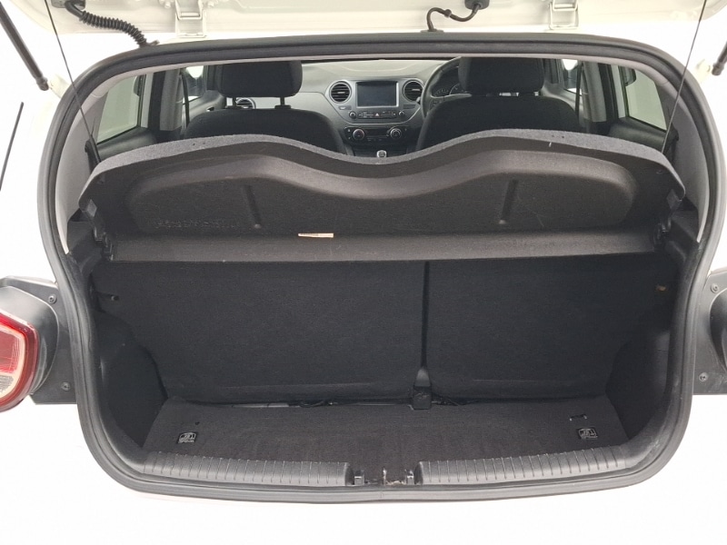 Used Hyundai i10 2017 for sale - 77183807: Photo 8