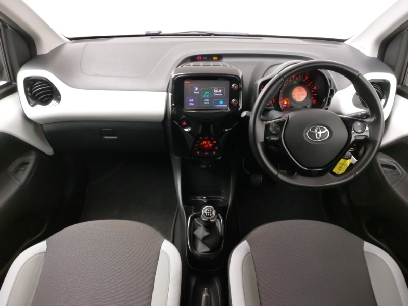 Used Toyota AYGO 2017 for sale - 77149928: Photo 2