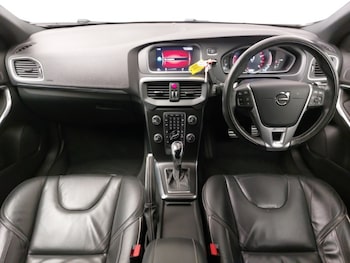Used Volvo V40 2019 for sale - 75576872: Photo