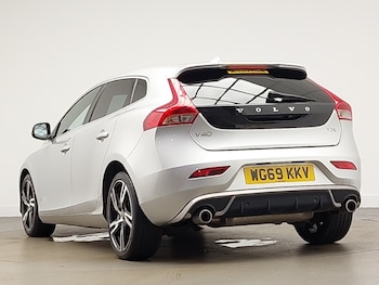 Used Volvo V40 2019 for sale - 75576872: Photo