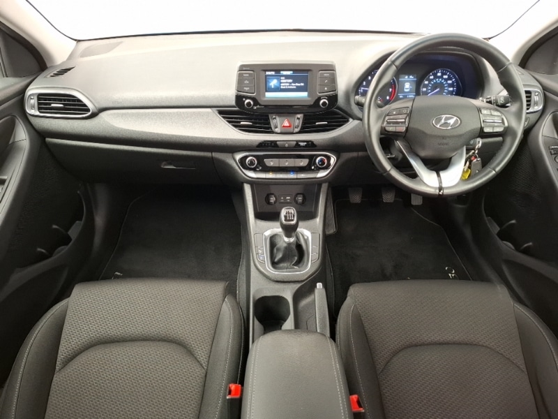 Used Hyundai i30 2018 for sale - 76639198: Photo 2