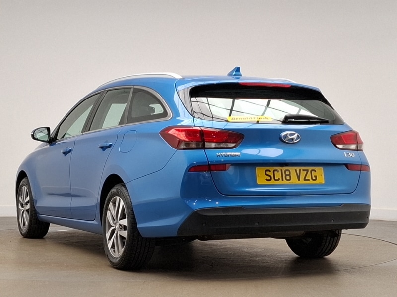 Used Hyundai i30 2018 for sale - 76639198: Photo 3