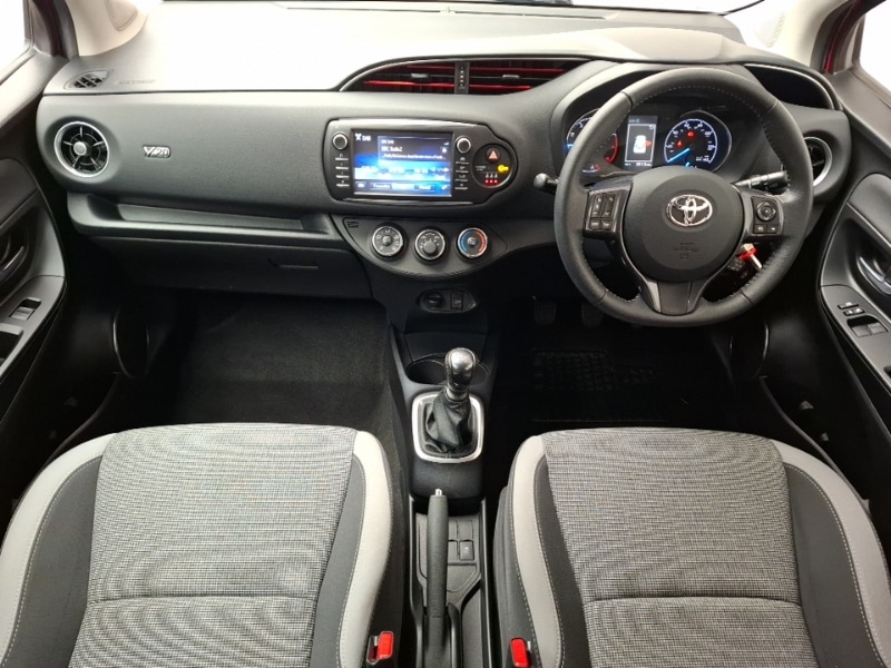 Used Toyota Yaris 2020 for sale - 77197825: Photo 2