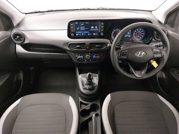 Used Hyundai i10 2023 for sale - 77751875: Photo