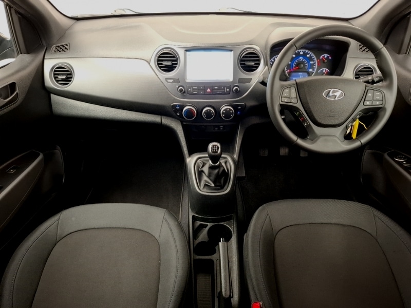 Used Hyundai i10 2018 for sale - 76484175: Photo 2