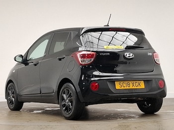 Used Hyundai i10 2018 for sale - 76484175: Photo