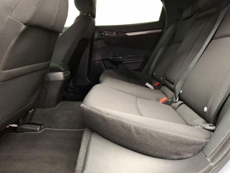 Used Honda Civic 2018 for sale - 76471541: Photo 6