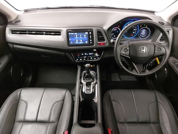 Used Honda HR-V 2017 for sale - 76169790: Photo