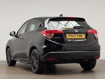 Used Honda HR-V 2017 for sale - 76169790: Photo