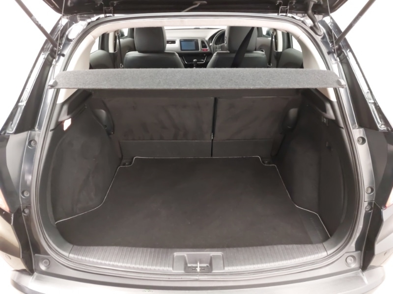 Used Honda HR-V 2017 for sale - 76169790: Photo 8