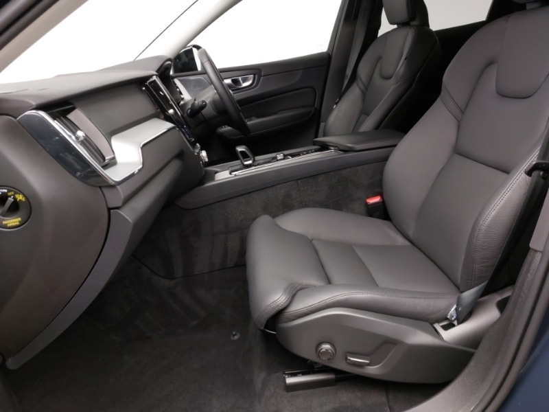 Used Volvo XC60 2023 for sale - 76708086: Photo 5