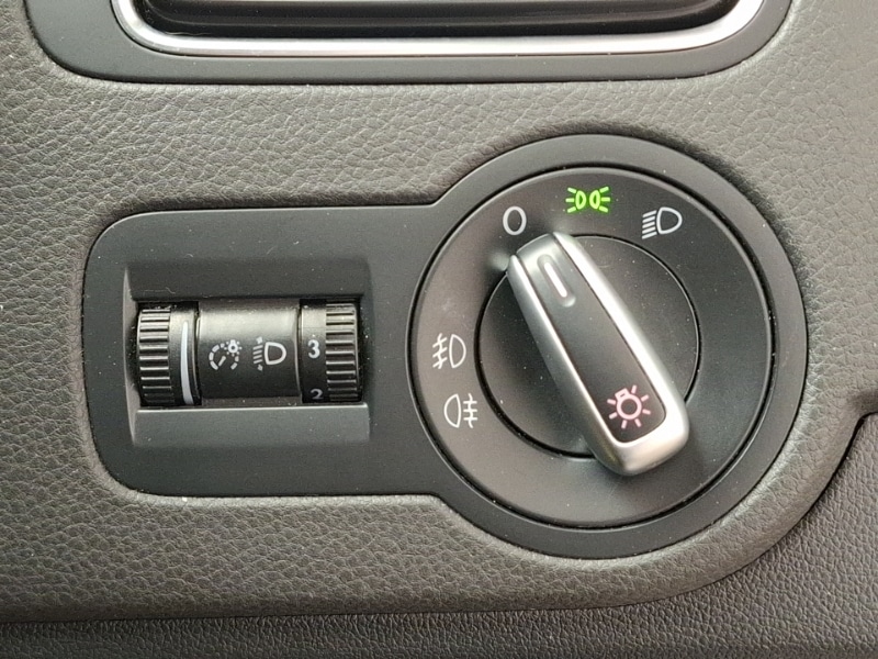 Used Volkswagen Polo 2011 for sale - 77503120: Photo 11